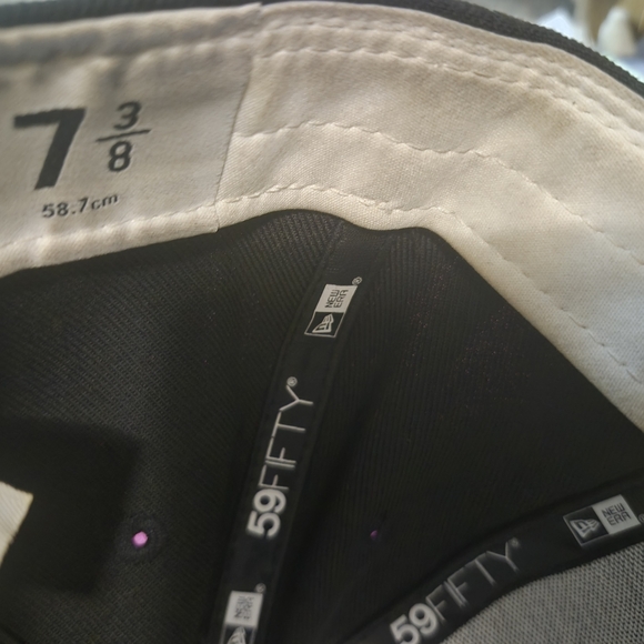 New Era Black Raiders Cap - Picture 7 of 8